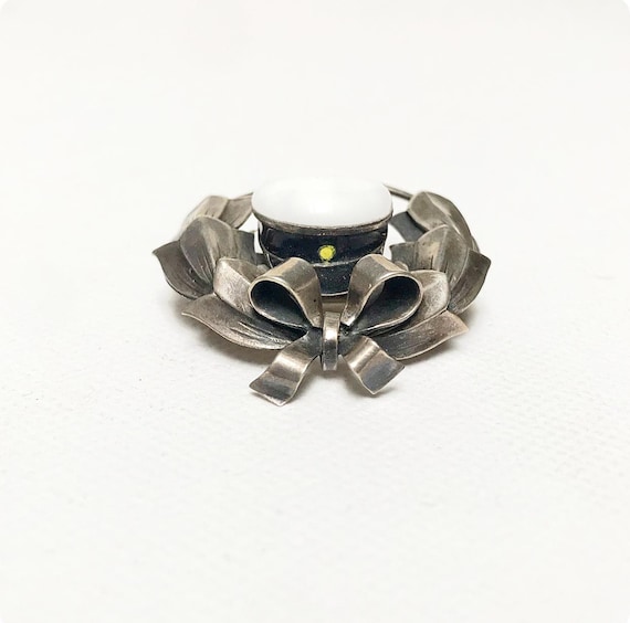 Antique "Studentmössa" enamel real silver brooch, Stockholm - Sweden, jewelry, student cap, hat / enameled, silver