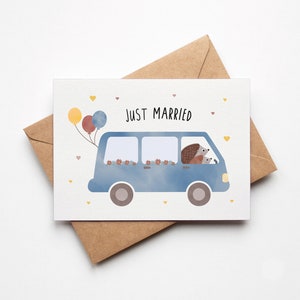 Karte zur Hochzeit / Just married, herzlichen Glückwunsch /  Igel, Liebe, VW Bus / Postkarte A6 Naturpapier