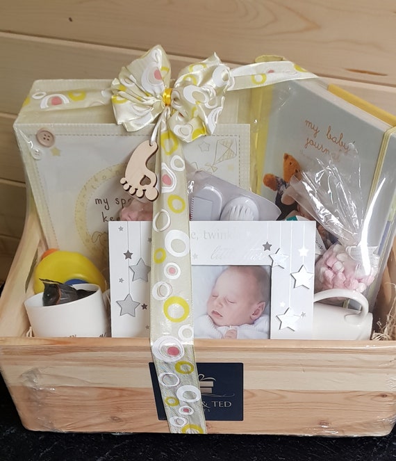Luxury New Mum And Dad Gift Hamper New Parents Gifts For New Parents Luxury Gifts For New Parents