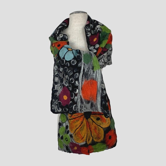 One Big Flower Merino Wool Felt Scarf