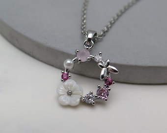 Kette Kranz - Blume Schmetterling silber weisse Perle - versilbert Glitzer Kristalle rosa weiss pink Hochzeit / Geschenk / Boho / Halskette