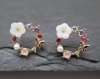 Ohrstecker Kranz - Blume Schmetterling gold Perle weiss  - vergoldet Glitzer Kristalle rosa weiss pink / Braut / Geburtstag  Geschenk / Boho