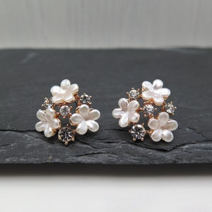 Earrings Glitter Crystals - Flowers Shells White - Rose Gold Plated Earrings Jewelry Wedding Bride Chic Wreath Gift Boho Trend Noble