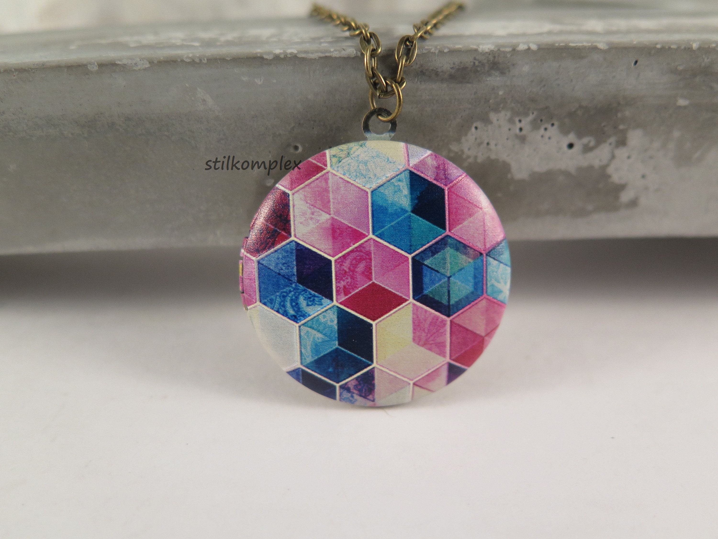 Locket necklace - geometric hexagon - 3D pattern colorful bronze hexagon