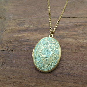 Flower vintage style medallion gold plated with antique patina turquoise blue green stainless steel chain / retro / gift for a photo memory image 2