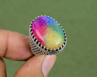 Anello con druse di quarzo solare arcobaleno: gioiello di tendenza realizzato a mano in argento sterling 925.