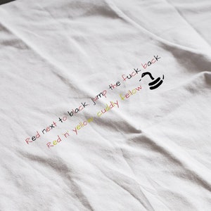 Peep Show T-Shirt - Superhans Snake - Red next to black, Red n yellow - Unisex T-Shirt