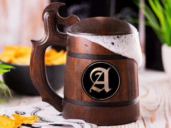 Wooden Beer Mug with Handle and Lid, Handmade Beer Stein, Personalized Christmas Gift for Him, Engraved Mugs for Grooms