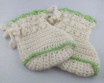 Baby shoes knitted