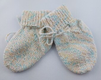 Baby shoes knitted