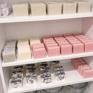Jabón de sebo orgánico 100% de vacas alimentadas con pasto / Jabón de sebo sin perfume / Jabón natural elaborado en frío / Jabón de sebo de res / Jabón de sebo a granel (ideal para regalo) imagen 8