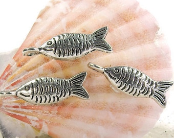 25 fish pendants, small fish pendants, maritime, maritime pendants, charm pendants, jewelry pendants fish, metal pendants
