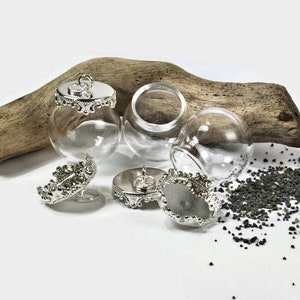 3 perle rotonde cave di vetro 20 mm x 15 mm soffiate a mano trasparenti con cappuccio argentato