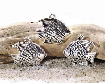 25 fish pendants, small fish pendants, maritime, maritime pendants, charm pendants, jewelry pendants fish, metal pendants