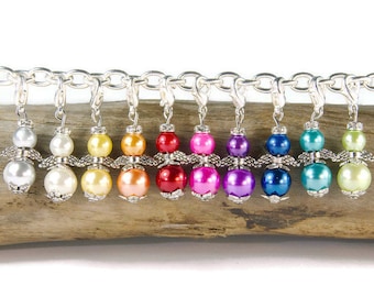 10 mini conjunto artesanal colgante de ángel, ángel en una mezcla de colores, colgante de encanto de ángel, colgante de collar de ángel, ángel llavero, ángel perla