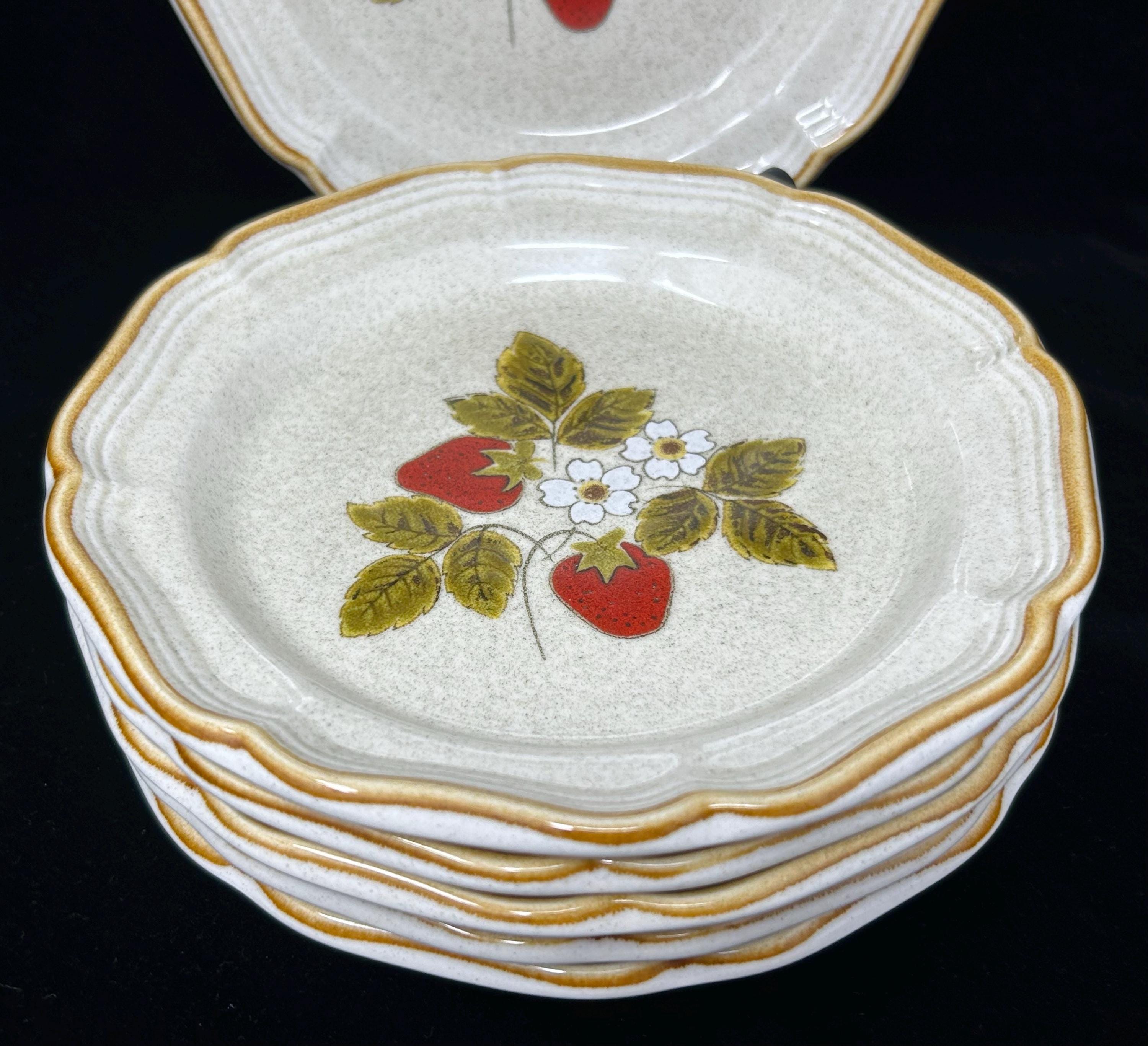 Mikasa STRAWBERRY FESTIVAL Salad Plates Set of 6 Vintage 1970s