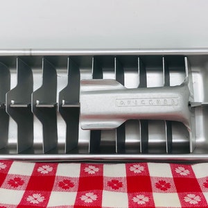 Vintage Aluminum Metal Ice Cube Tray Frigidaire With 20 Compartments for Ice  or Organizer -  Denmark