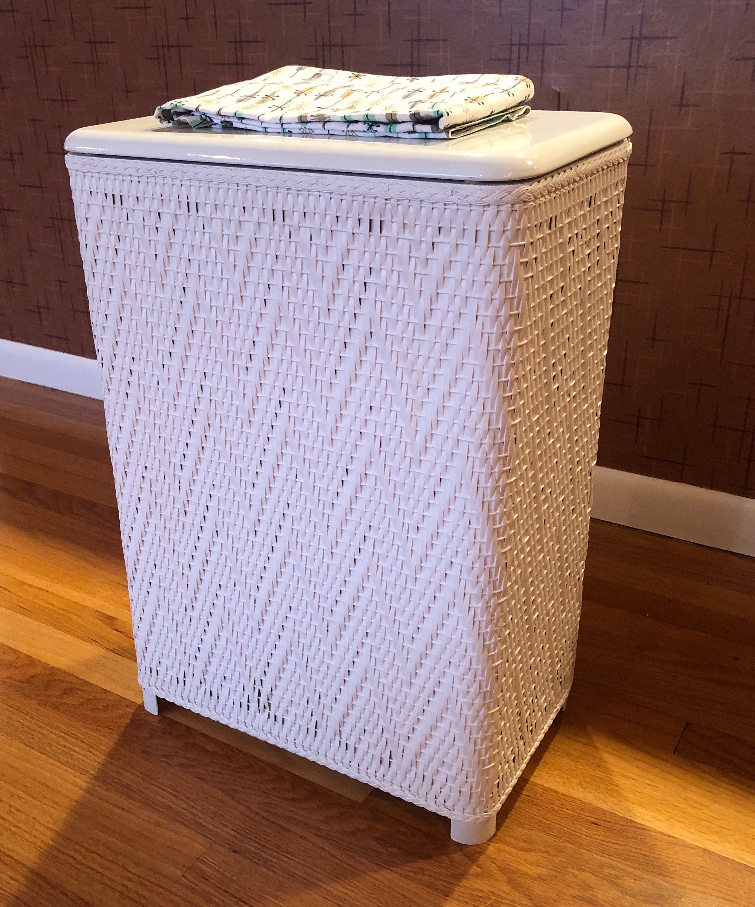 Laundry Hamper White Wicker Harvey Bath Accessories Vintage Etsy