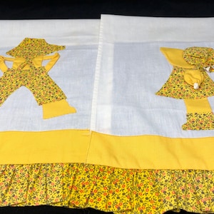 Tea Towels Handcrafted 1970s Dutch Boy and Dutch Girl 70s Yellow Black Calico Dutch Boy Girl Cotton Tea Towels Kitchen Decor Tea Towels 70s