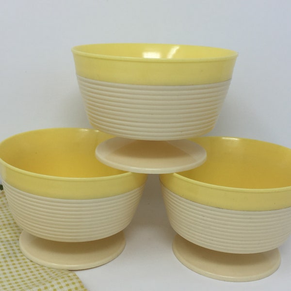 Raffia Ware Footed Bowls, Set of 3, Yellow Raffia Ware, Insulated Raffia Ware Bowls, Thermo Temp Footed Bowls