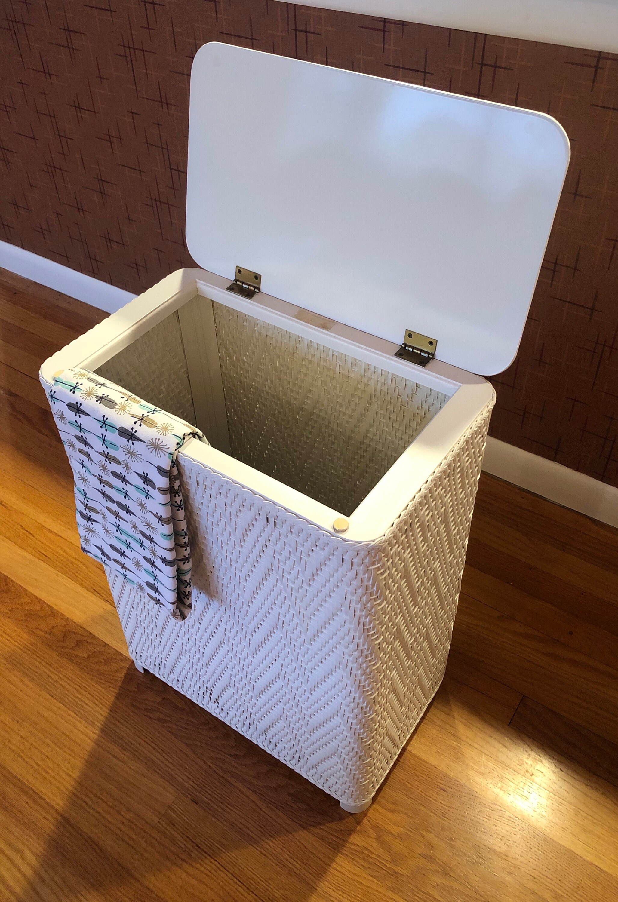 Laundry Hamper White Wicker Harvey Bath Accessories Vintage Etsy
