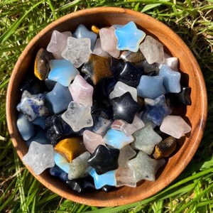 Mini Crystal Star: Natural Gemstone Pocket Stone, Healing Crystals (15mm)
