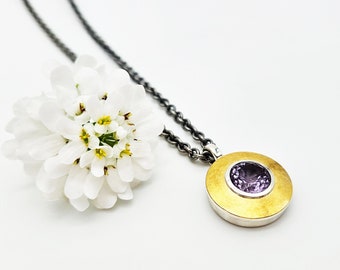 Pendant with fine gold and amethyst