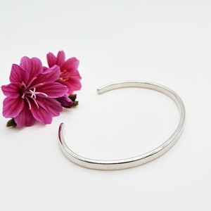 Silver bangle