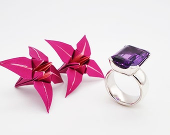 Silberring mit großem, lila Amethyst