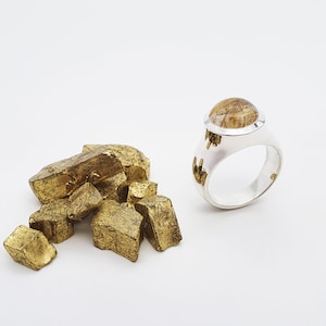 Silver ring with rock crystal
