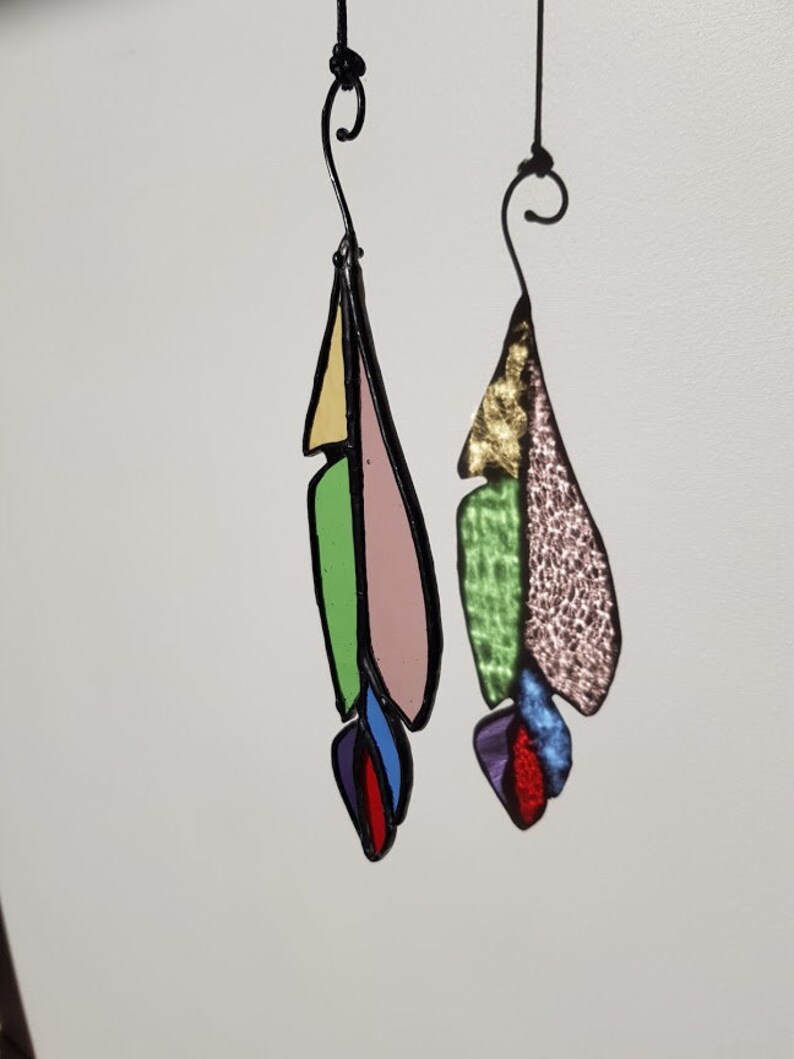 Glass feather earring rainbow