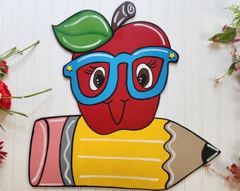Personalized Apple Pencil Teacher Door Hanger, Back to School Decor