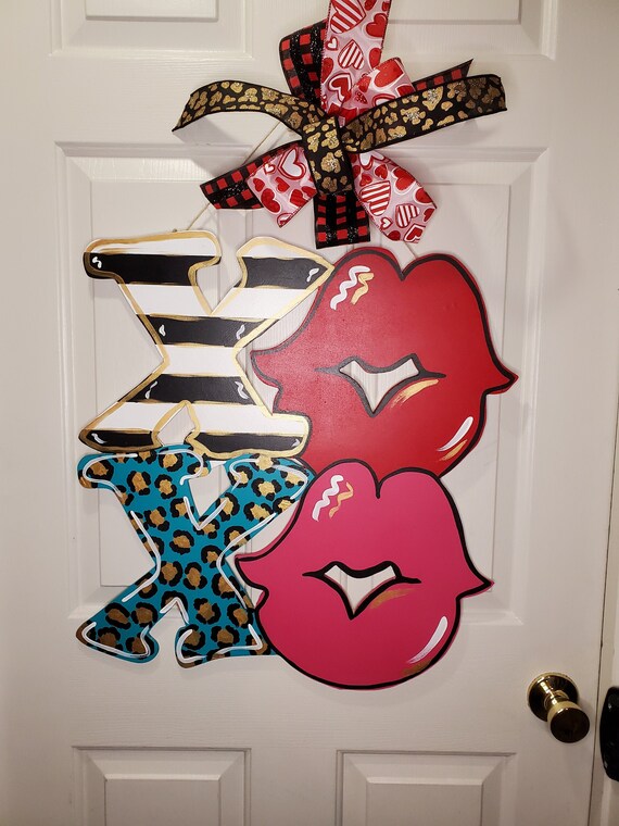 XOXO Valentine's Day Lips Door Hanger Hot Lips Door Hanger Gift Idea Valentine's Kiss Decor Love Door Hanger Valentine's Door Decor