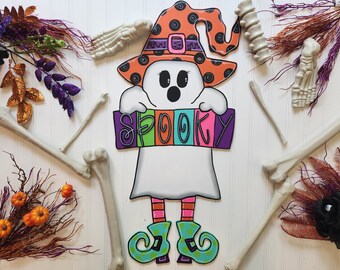 Spooky Ghost Witch Halloween Door Hanger: Outdoor Halloween Decor