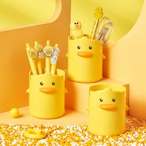 1pc Little Yellow Duck Pen Holder, Cute Funny Animal Pencil Holder, School Office Supply, Stationery Holder, Party Favor