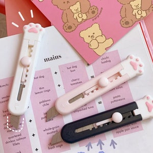 1 minicuchillo multiusos portátil con forma de pata de gato, color rosa, blanco y negro, cuchillo para arte, abridor de sobres, cortador multiusos