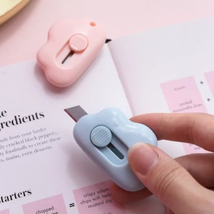 Minicuchillo multiusos Cloud, cortador de papel, afilado, pequeño y portátil, minicuchilla de afeitar, ideal para la escuela, la oficina y el hogar.