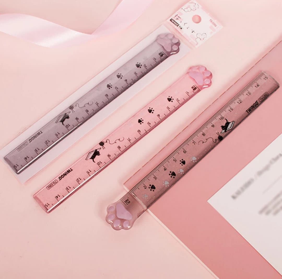 Legami Meow Ruler 15cm Ruler Cat Themed Plastic to Measure, Underline and  Draw Precise Ideal for School, Office, Home Stationery 