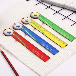 1 Stück Holzlineal, Zeichnungslineal, 18 cm gerades Lineal, Zeichnungslineal, Fußballholzlineal, Schule, Bürobedarf