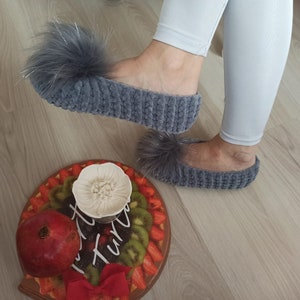 Crochet Wool Slippers: Furry Pompom Comfy Indoor Shoes