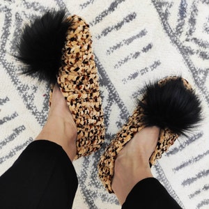 Leopard Women slippers , Leopard house shoes , leopard luxury socks , crochet gift for christmas ,Furry Slipper gift ,  wool knitted Slipper