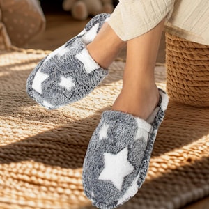 Fluffy Cozy Fuzzy Women’s Slippers – Indoor Cute Slippers, Warm House Shoes – Plush Comfy Footwear Pink Star Pattern Slippers – Perfect Gift
