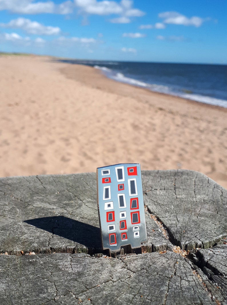Skyscraper Pin Badge