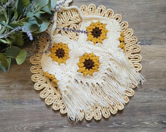 Crochet Fringe Crop Top, Toddler Halter Top, Summer Crop Top for Kids, Halter Photo Prop, Halter Top, Sunflower Granny Square Fringe Top