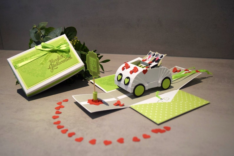 Wedding explosion box with a wedding car image 4