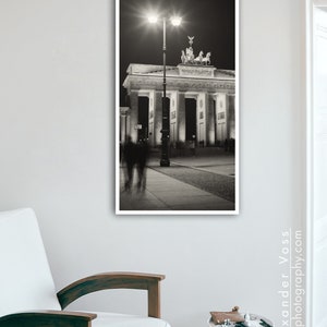 Schwarz Weiß Fotografie Berlin Brandenburger Tor Wandbild Poster auf LKW-Plane Bild hängt ohne Rahmen Fotokunst direkt vom Fotografen zdjęcie 6