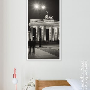 Schwarz Weiß Fotografie Berlin Brandenburger Tor Wandbild Poster auf LKW-Plane Bild hängt ohne Rahmen Fotokunst direkt vom Fotografen Bild 7