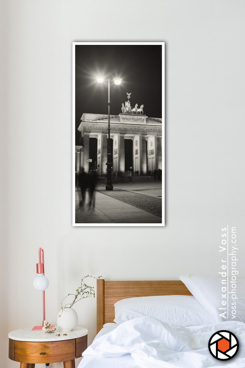 Schwarz Weiß Fotografie Berlin Brandenburger Tor Wandbild Poster auf LKW-Plane Bild hängt ohne Rahmen Fotokunst direkt vom Fotografen Bild 7