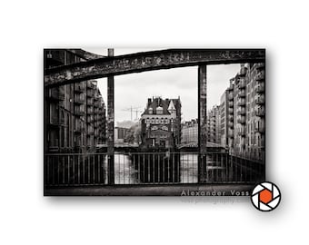 Speicherstadt Hamburg Schwarz Weiß - Elegante Fotokunst als Leinwandbild - Dieses Bild zaubert Dir Schönheit & Inspiration in Dein Interieur