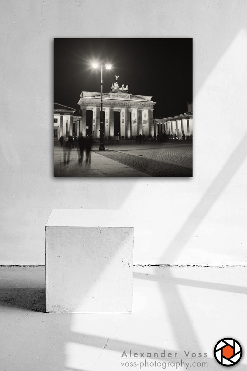 Leinwandbild Berlin Brandenburger Tor Stilvolle Schwarz Weiß Fotografie Wandbild fertig zum Aufhängen Fotokunst direkt vom Künstler Bild 3